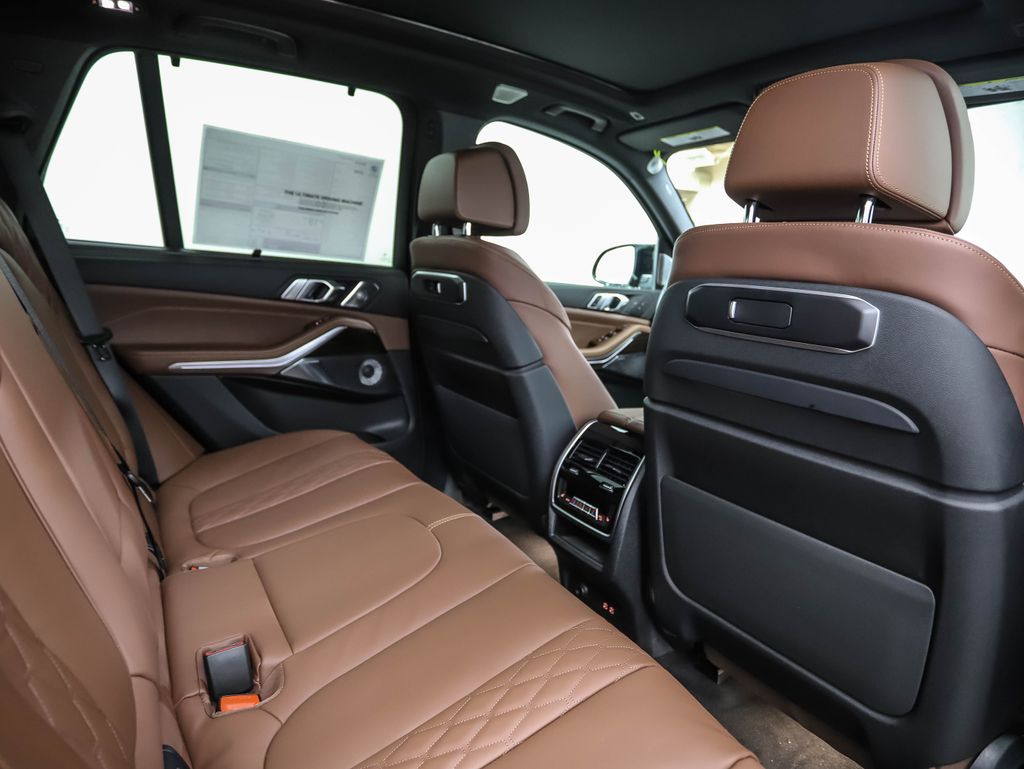 Thumbnail: 2026 BMW X5 - 25