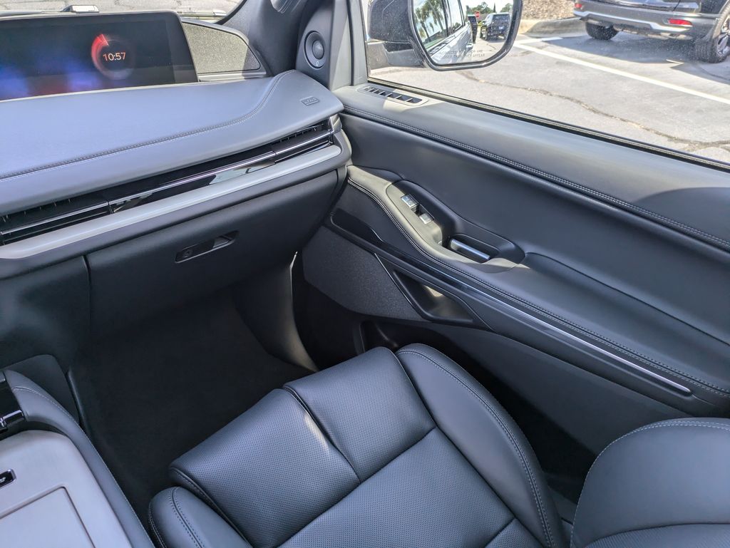2027 Lincoln Navigator 