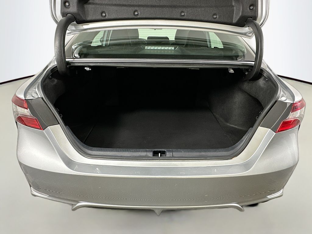 2023 Toyota Camry SE 24