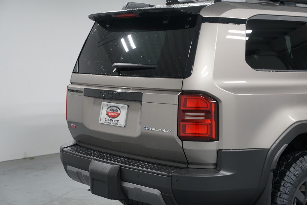 2025 Toyota Land Cruiser  9