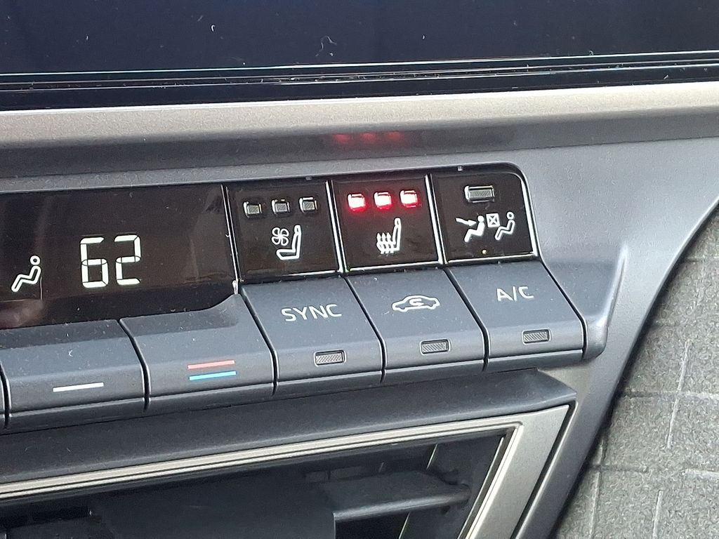 Thumbnail: 2025 Toyota Camry - 26