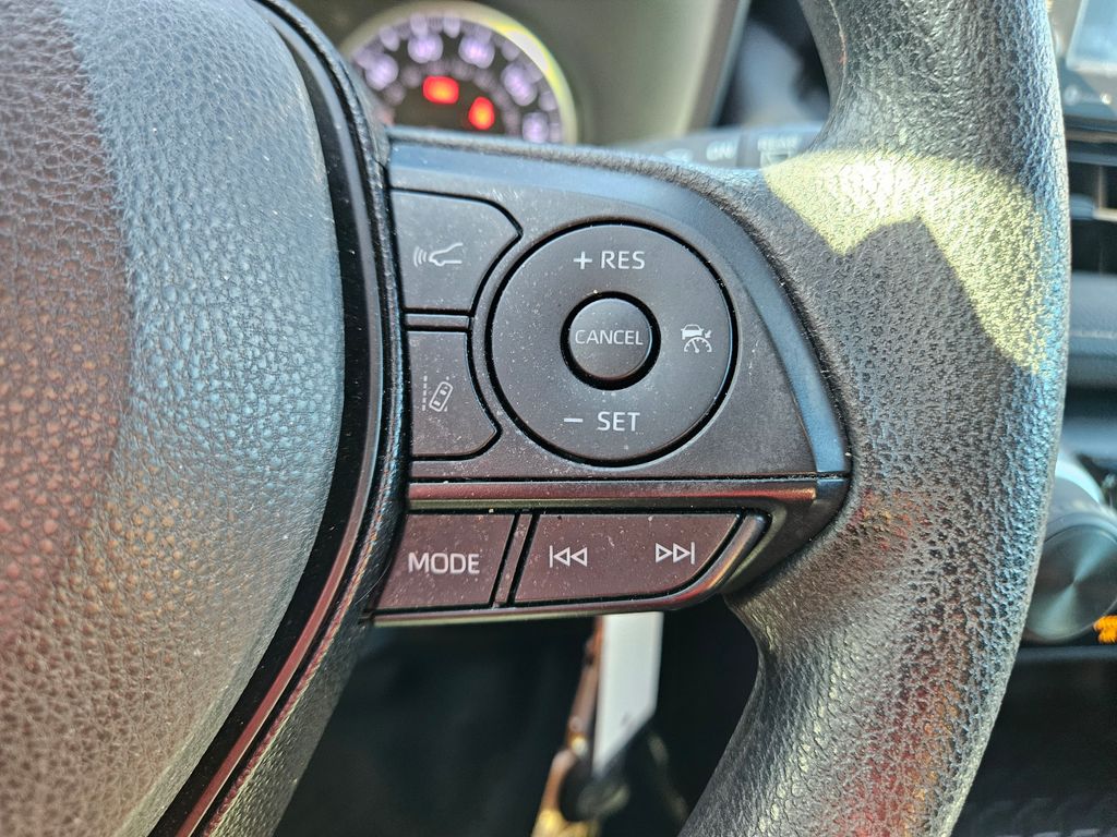 Thumbnail: 2020 Toyota RAV4 - 18