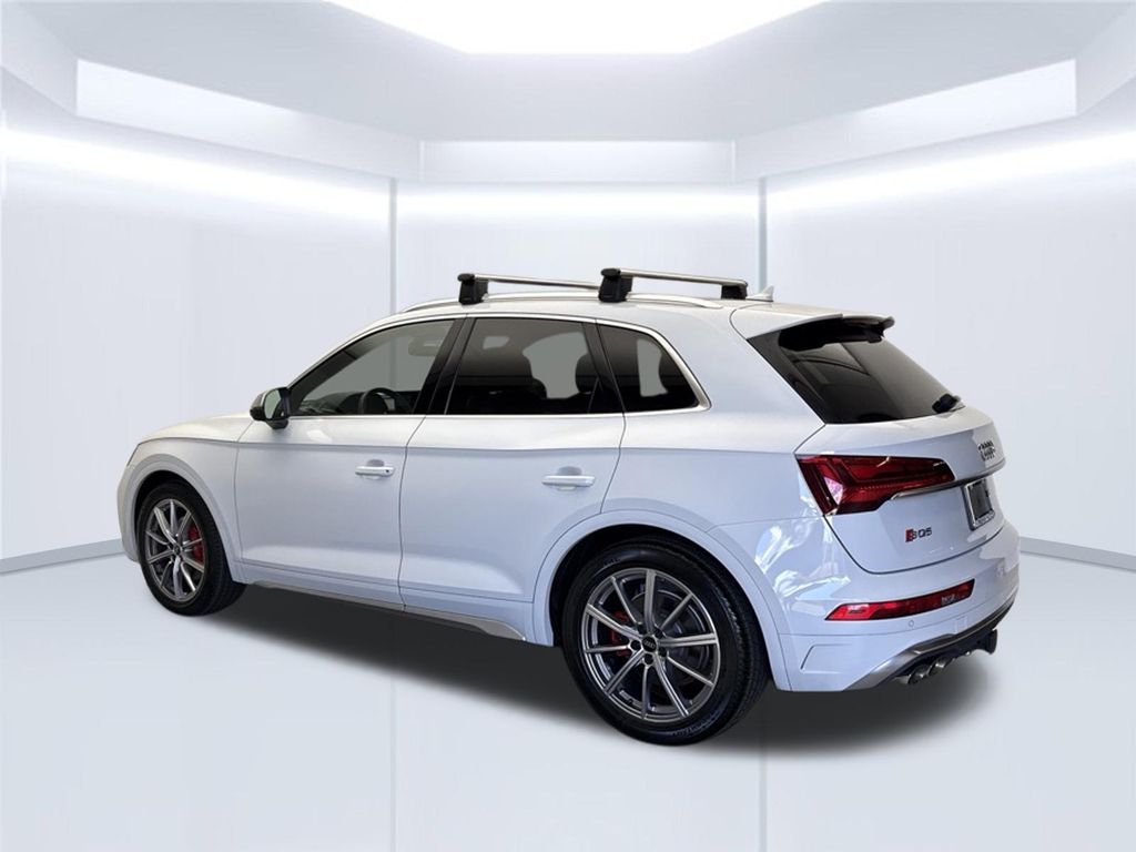 Thumbnail: 2023 Audi SQ5 - 4