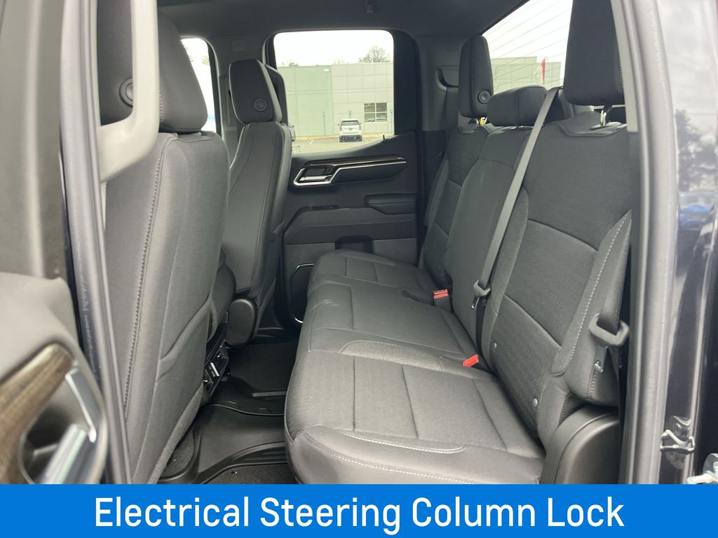 2024 Chevrolet Silverado 1500 LT photo