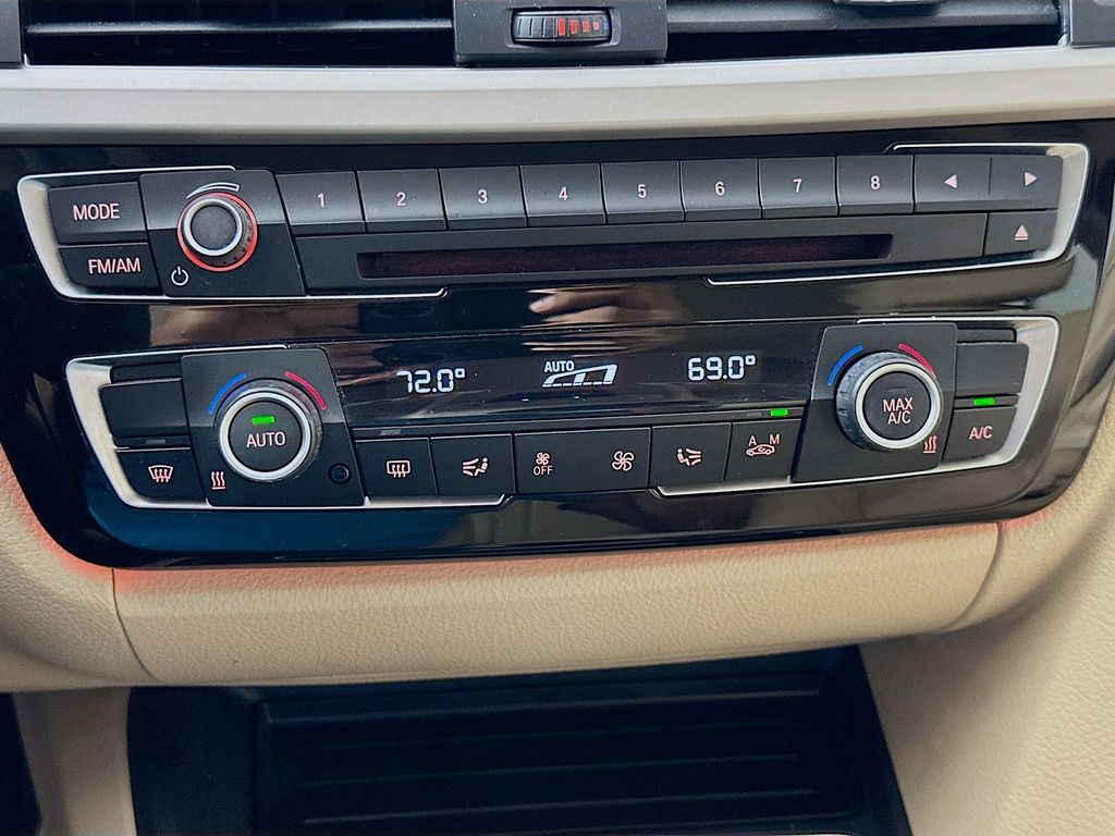 Thumbnail: 2016 BMW 3 Series - 15