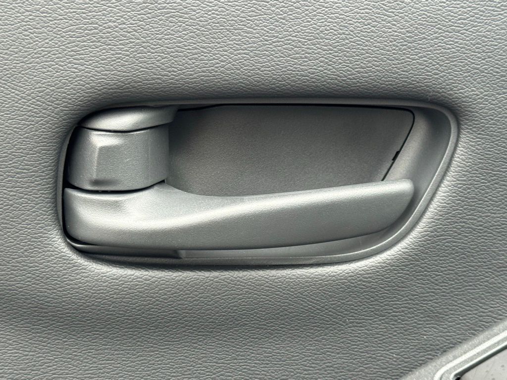 2026 Nissan Frontier SV - Photo 12