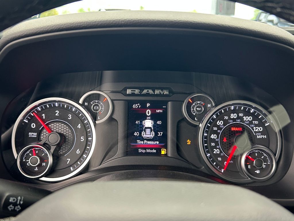 New 2026 Granite Crystal Metallic Clearcoat Ram Big Horn/Lone Star image 23