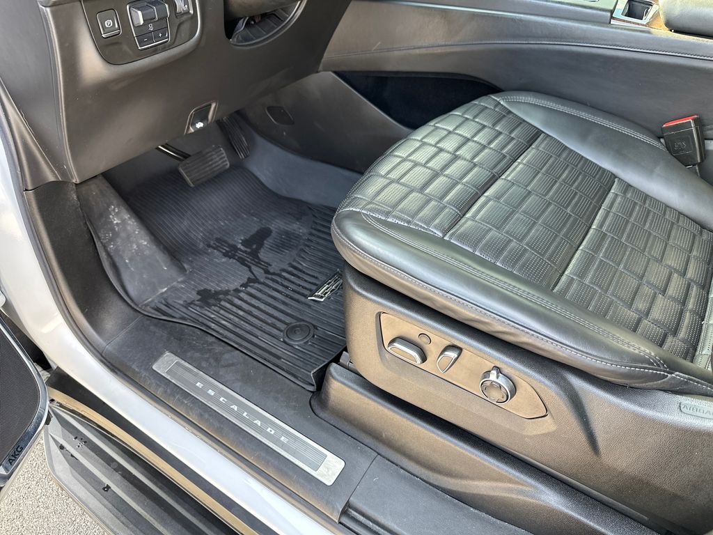 Used Car 2021 Cadillac Escalade  Sport Platinum For Sale Under $70,000 In Austin, Texas
