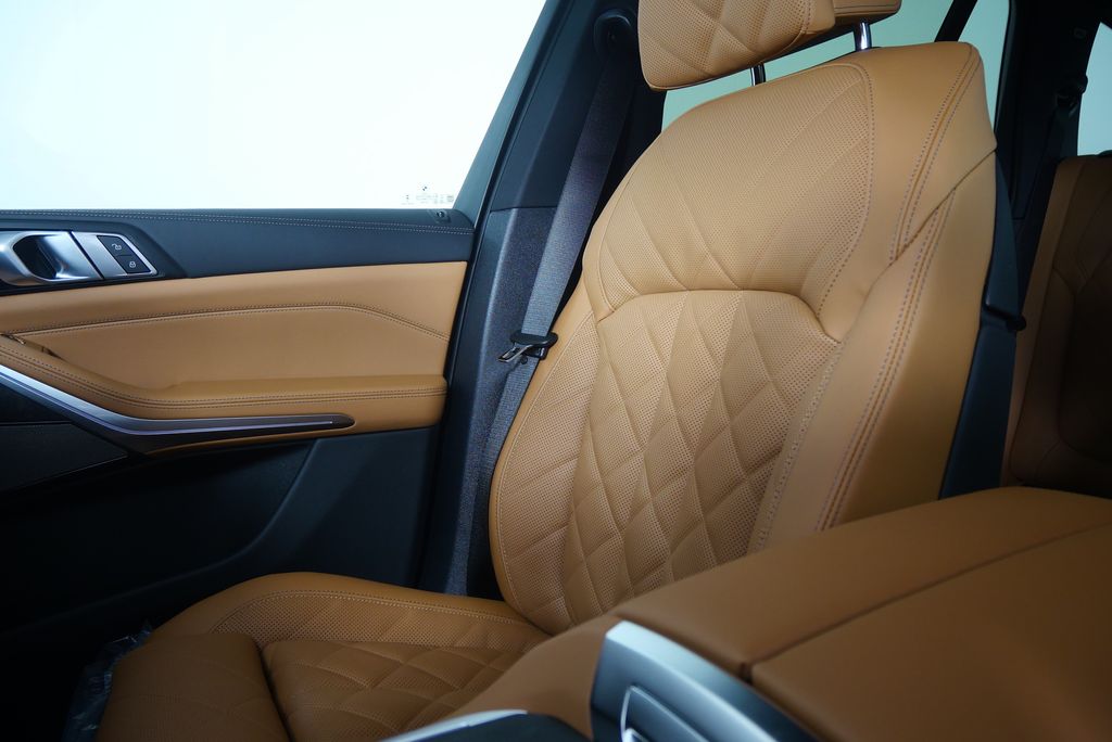 Thumbnail: 2026 BMW X5 - 23