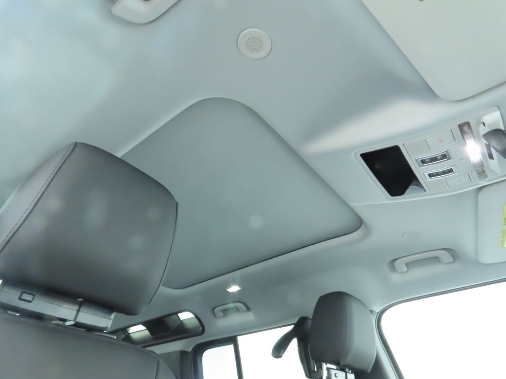 Thumbnail: 2026 Land Rover Defender - 20