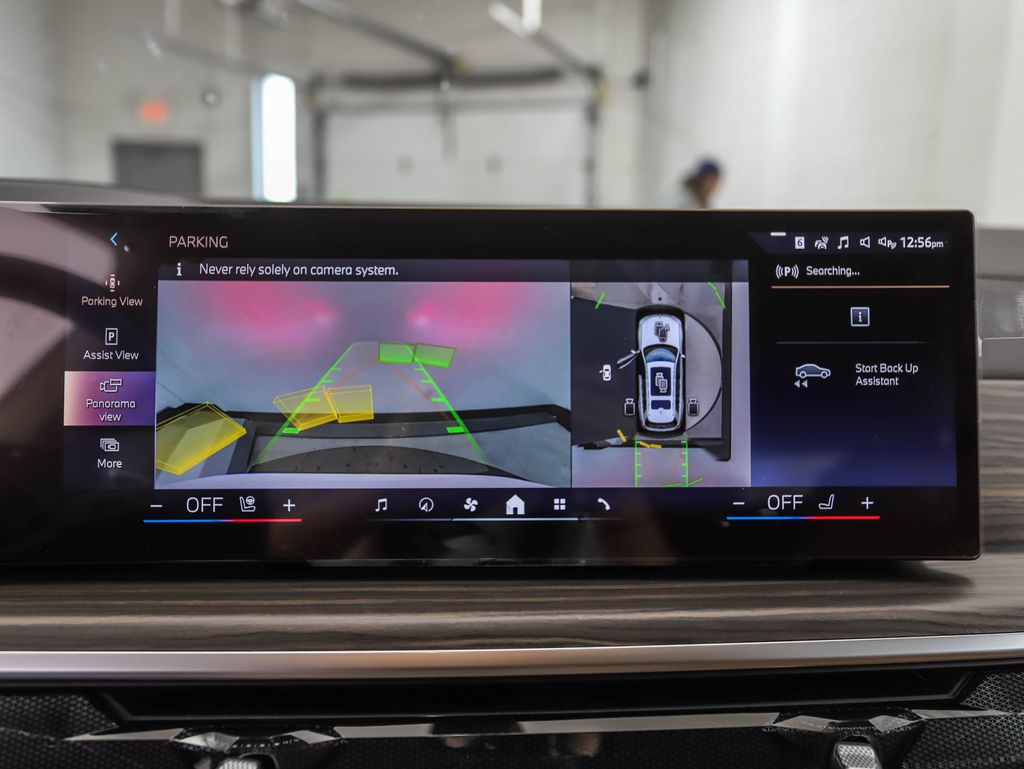 Thumbnail: 2026 BMW X7 - 20