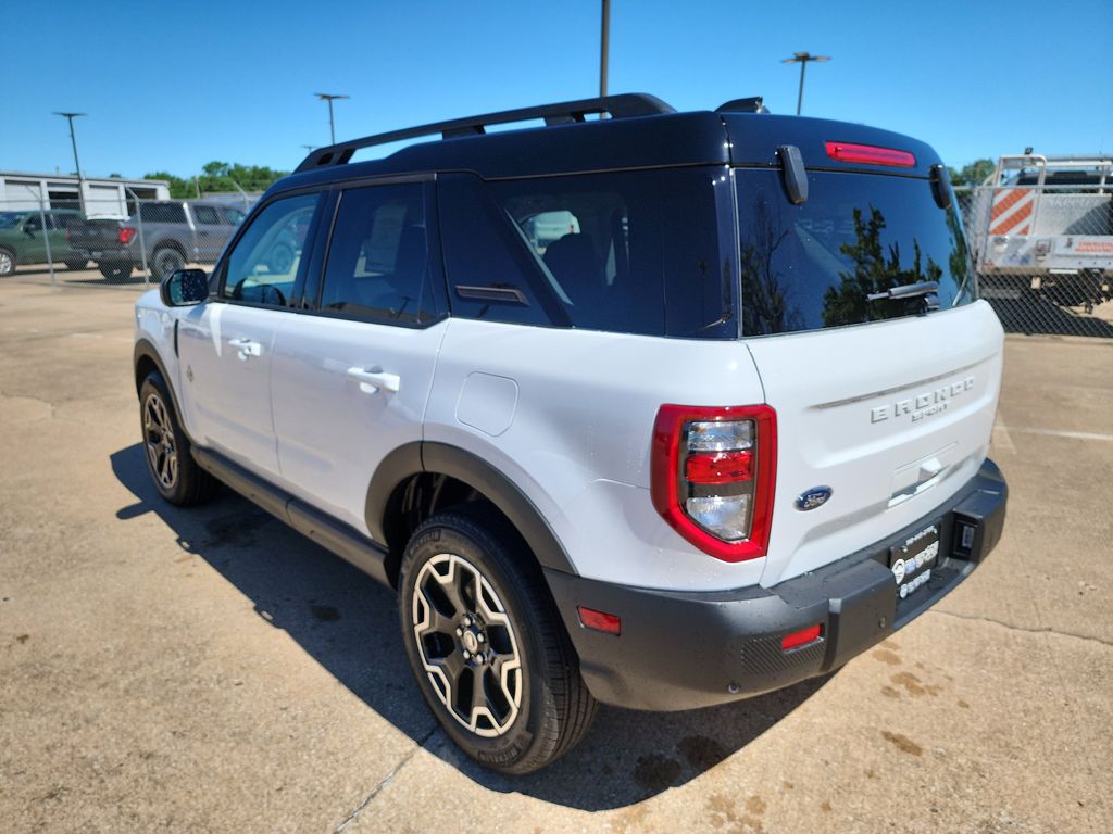 2025 Ford Bronco Sport Outer Banks photo