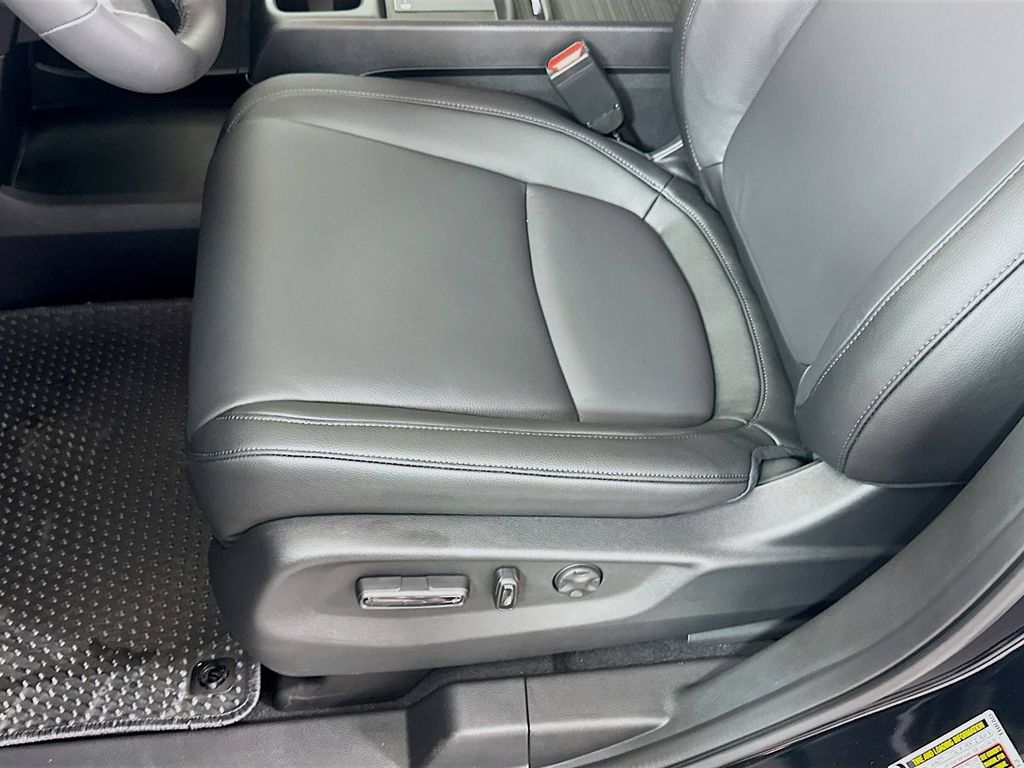 Thumbnail: 2026 Honda Odyssey - 20