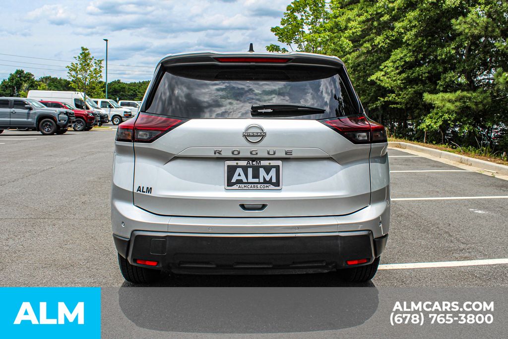 Used 2024 Silver Nissan S image 11