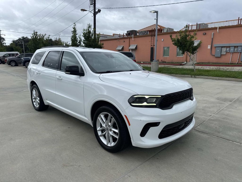 White Knuckle Clearcoat 2024 Dodge Durango SUV / Crossover Rear-Wheel Drive 8-Speed Automatic