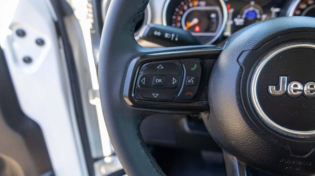 Used 2023 Jeep Gladiator Willys 4D Crew Cab