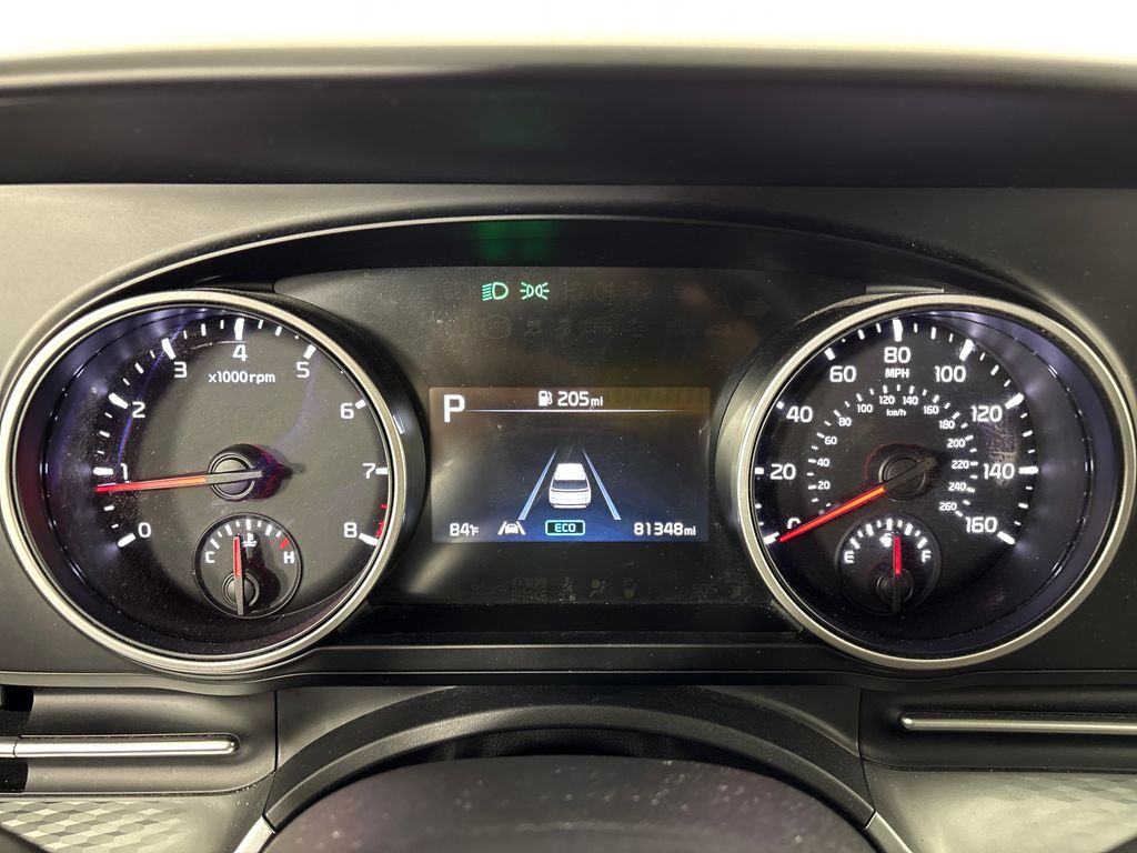 Certified Used 2022 Silver Kia LXS image 21