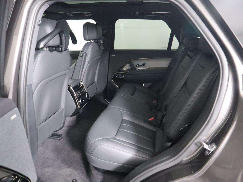 Thumbnail: 2026 Land Rover Range Rover Sport - 23