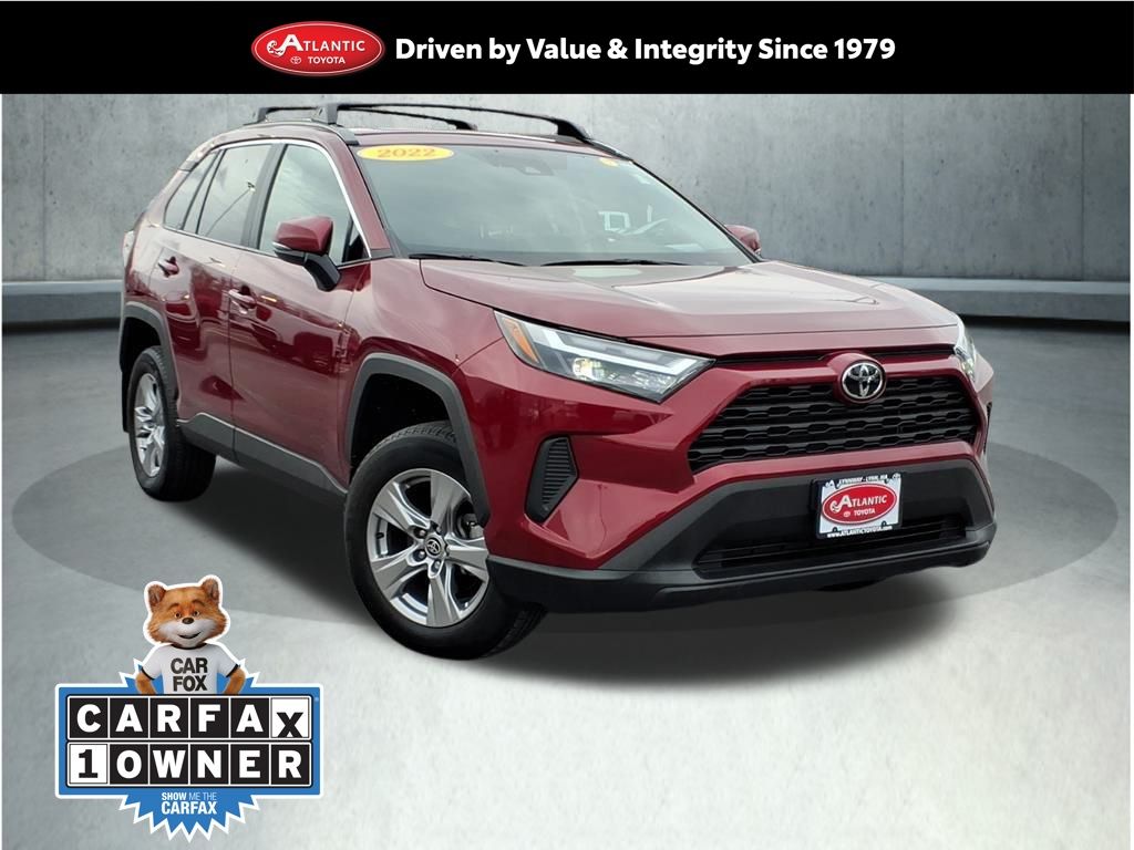 2022 Toyota RAV4 XLE's photo