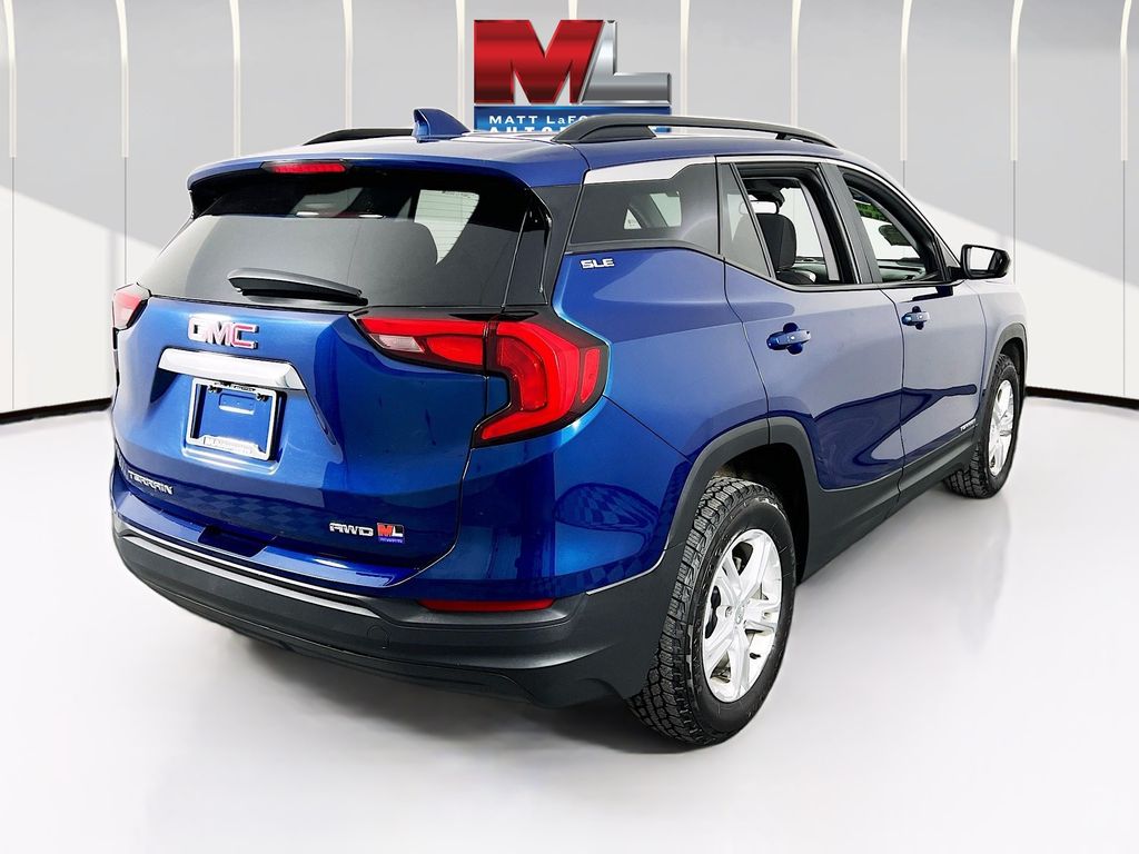 View vehicle photo 5