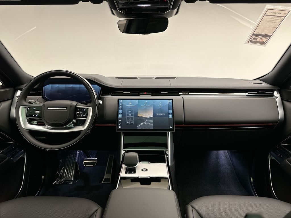 2025 Land Rover Range Rover SE 7