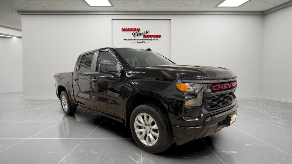 2022 Chevrolet Silverado 1500 Custom Crew Cab 4WD