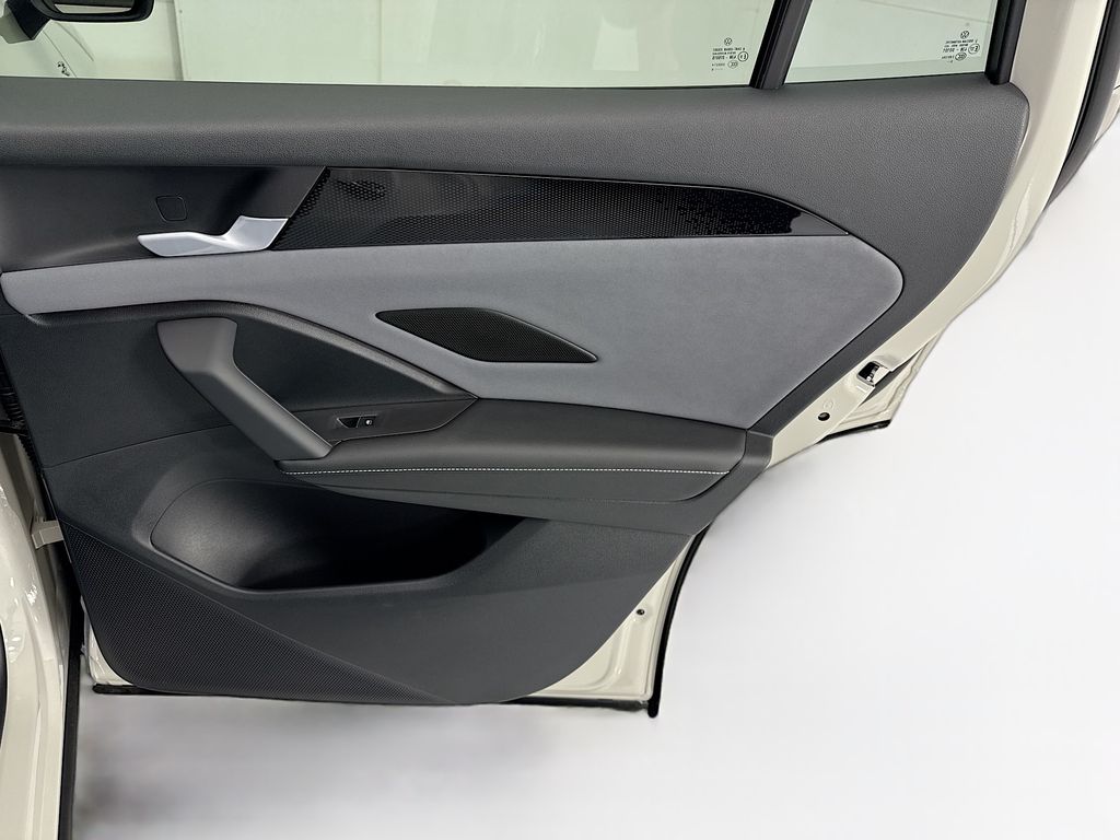 Thumbnail: 2026 Volkswagen Tiguan - 25