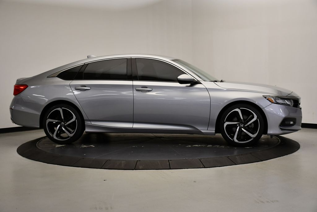 Thumbnail: 2018 Honda Accord - 6