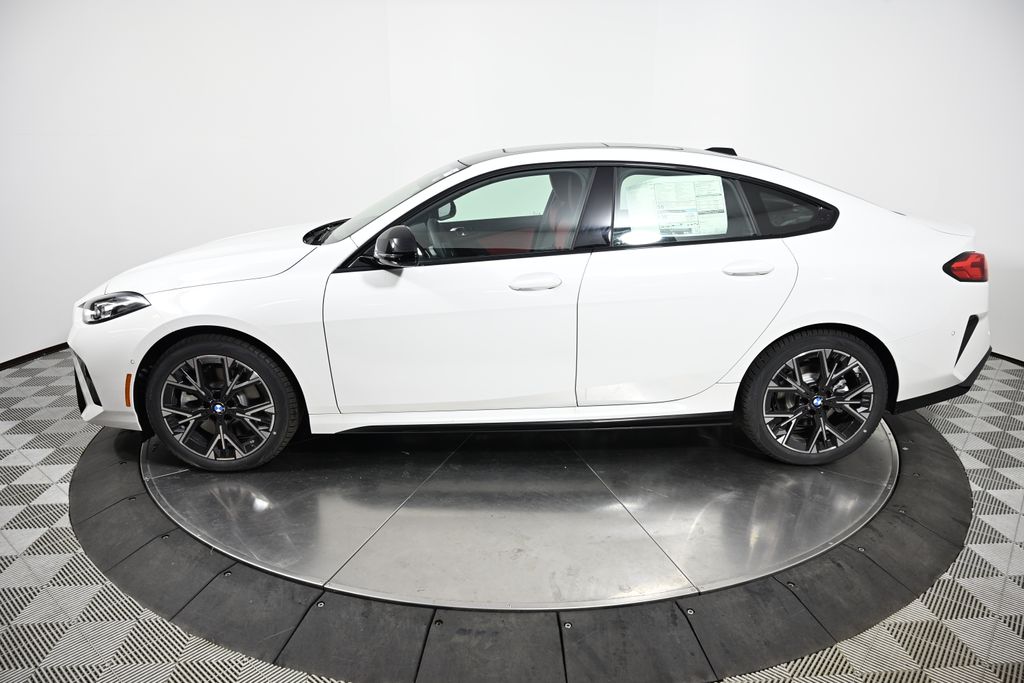 Thumbnail: 2026 BMW 2 Series - 2