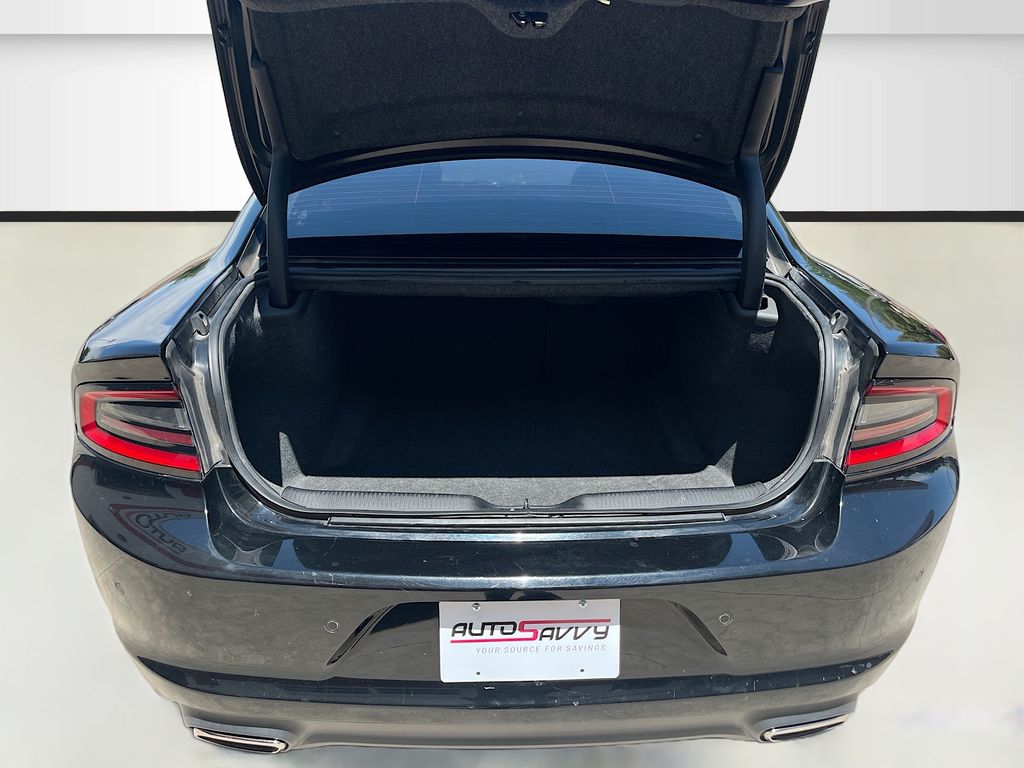 Used 2022 Black Dodge SXT image 25