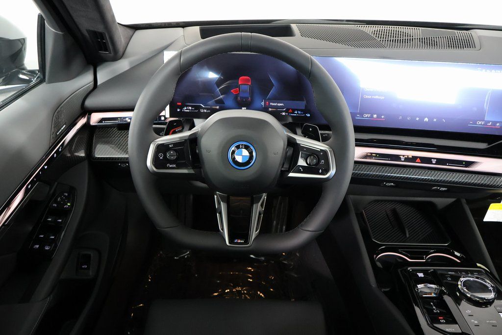 Thumbnail: 2026 BMW 5 Series - 3