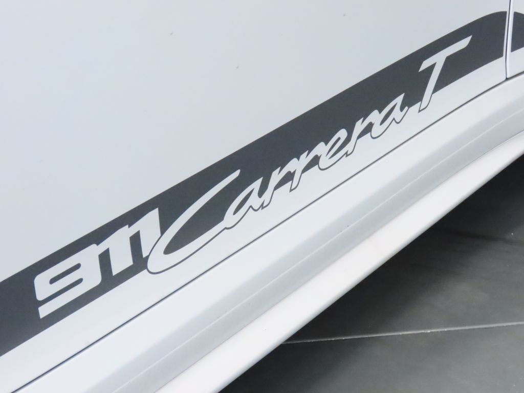 Thumbnail: 2026 Porsche 911 - 21