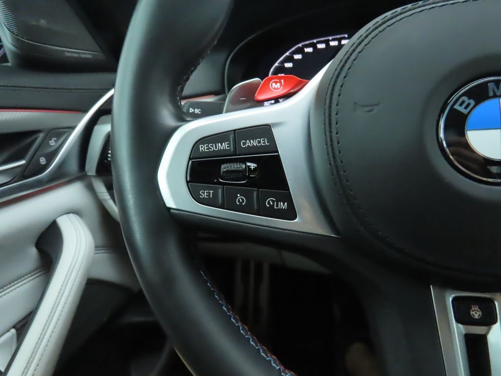 Thumbnail: 2022 BMW M5 - 11