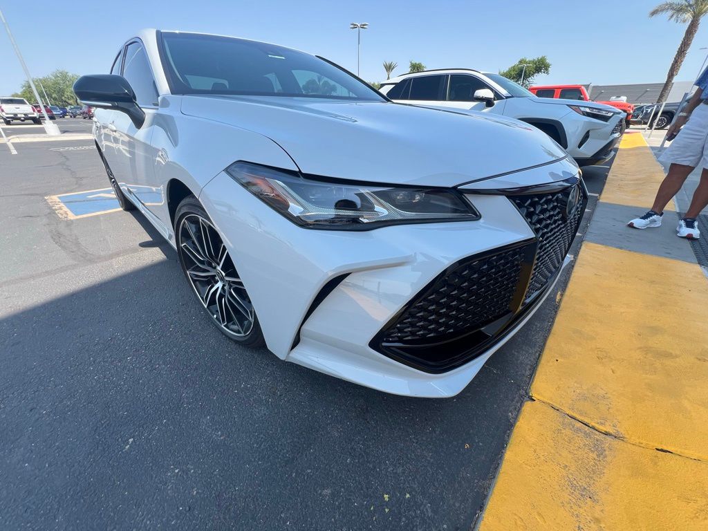 Thumbnail: 2022 Toyota Avalon - 3