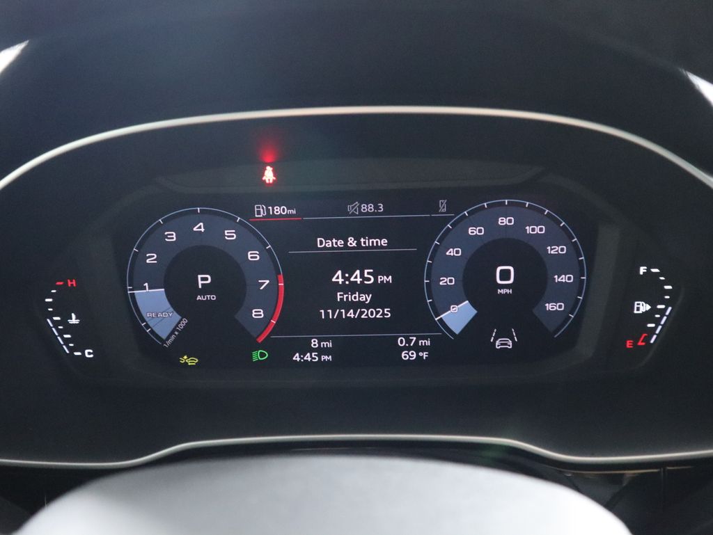 Thumbnail: 2025 Audi Q3 - 32