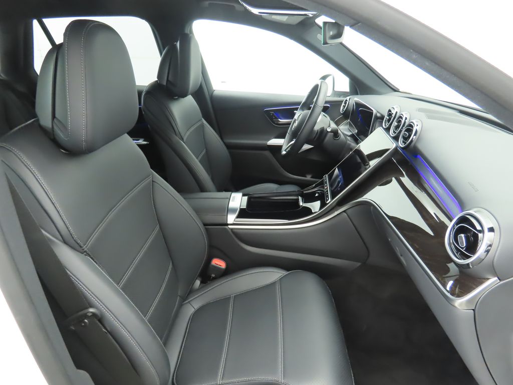 Thumbnail: 2025 Mercedes-Benz GLC - 20