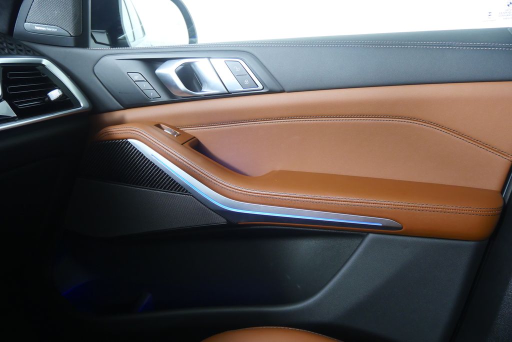 Thumbnail: 2025 BMW X7 - 32