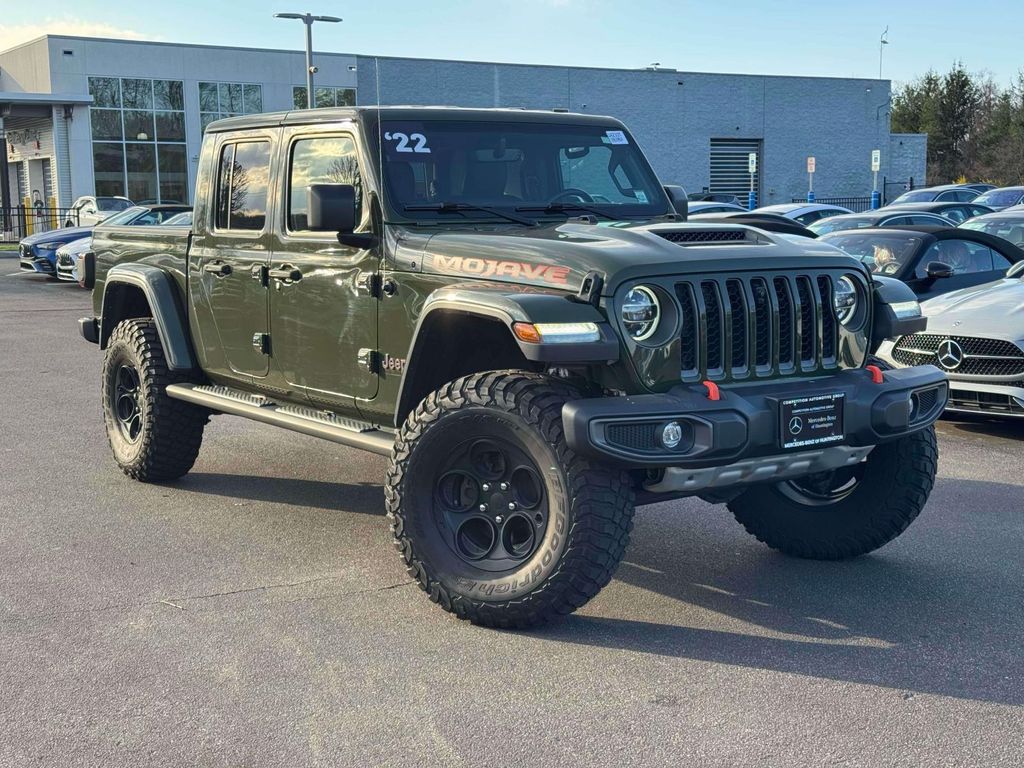 Sarge Green Clearcoat 2022 Jeep Gladiator Mojave Crew Cab 4WD Pickup Truck Four-Wheel Drive 8-Speed Automatic