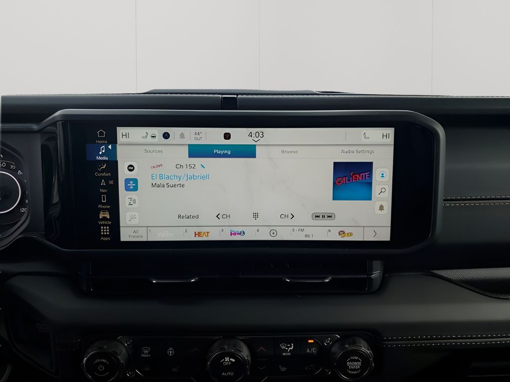 New 2026 Gray Jeep Sahara image 37