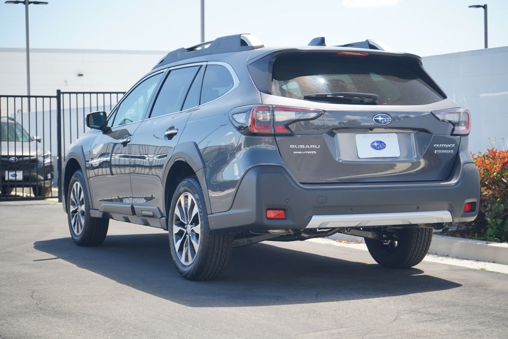 2025 Subaru Outback Touring 3