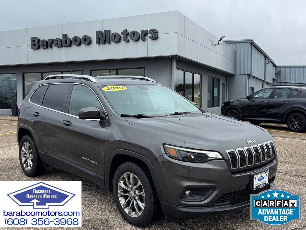 Gray (Granite Crystal Metallic Clearcoat) 2019 Jeep Cherokee Latitude Plus FWD SUV / Crossover Front-Wheel Drive 9-Speed Automatic