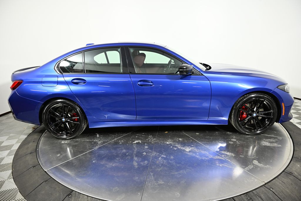 Thumbnail: 2024 BMW 3 Series - 6