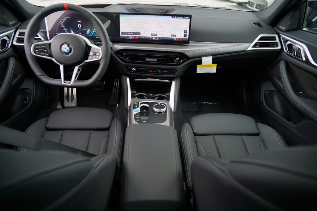 Thumbnail: 2026 BMW i4 - 13