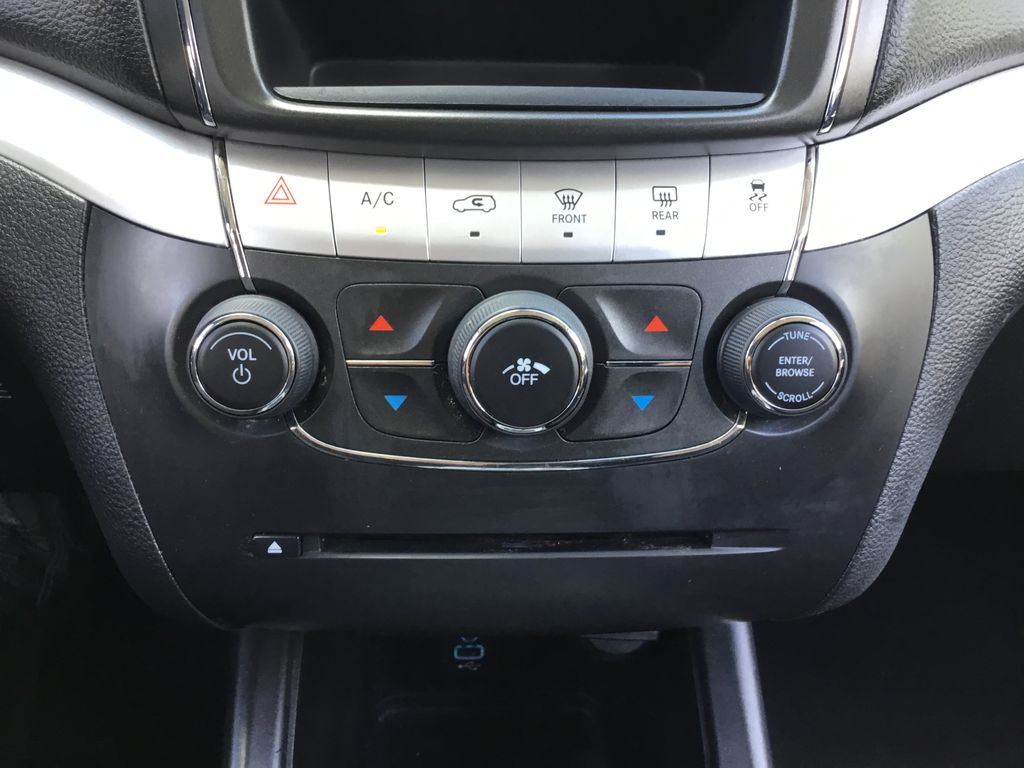 Thumbnail: 2018 Dodge Journey - 21