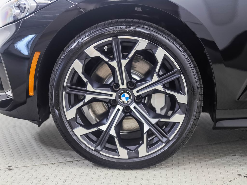 Thumbnail: 2025 BMW 3 Series - 2
