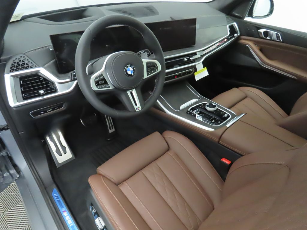 2026 BMW X7 M60i 9