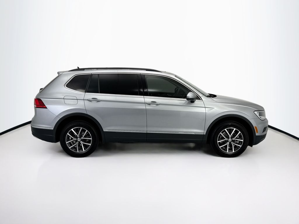 Thumbnail: 2020 Volkswagen Tiguan - 4