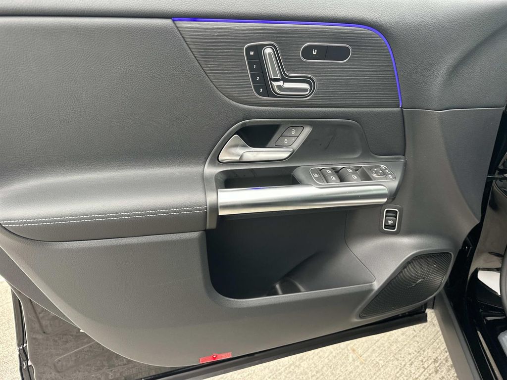 Thumbnail: 2026 Mercedes-Benz GLA - 10