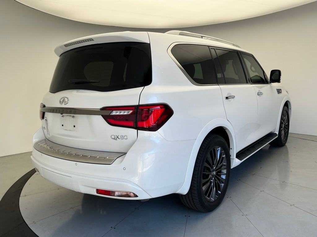 2021 INFINITI QX80 Premium Select 3