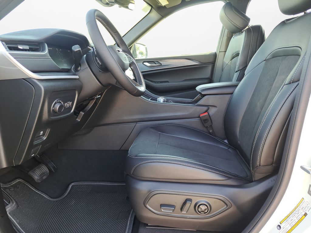 New Car 2025 Jeep Grand Cherokee L  Altitude X For Sale Under $40,000 In Austin, Texas